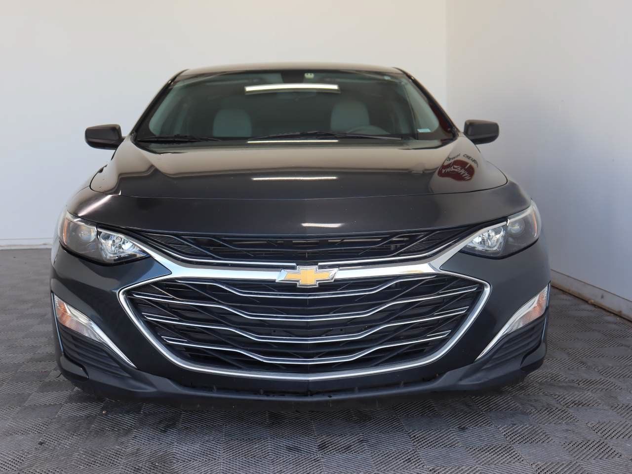 Used 2020 Chevrolet Malibu LS FWD image 2