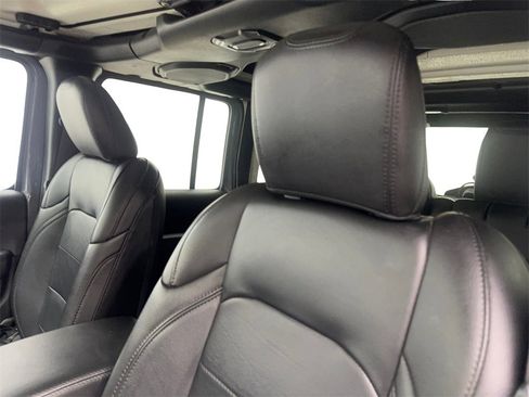 Used 2023 Jeep Wrangler Altitude image 26