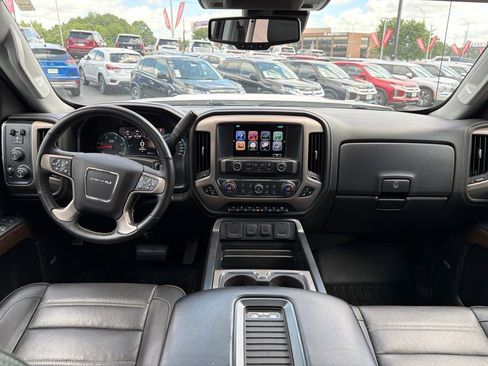 Used 2017 GMC Sierra 2500 Denali w/ Duramax Plus Package AWD/4WD image 40