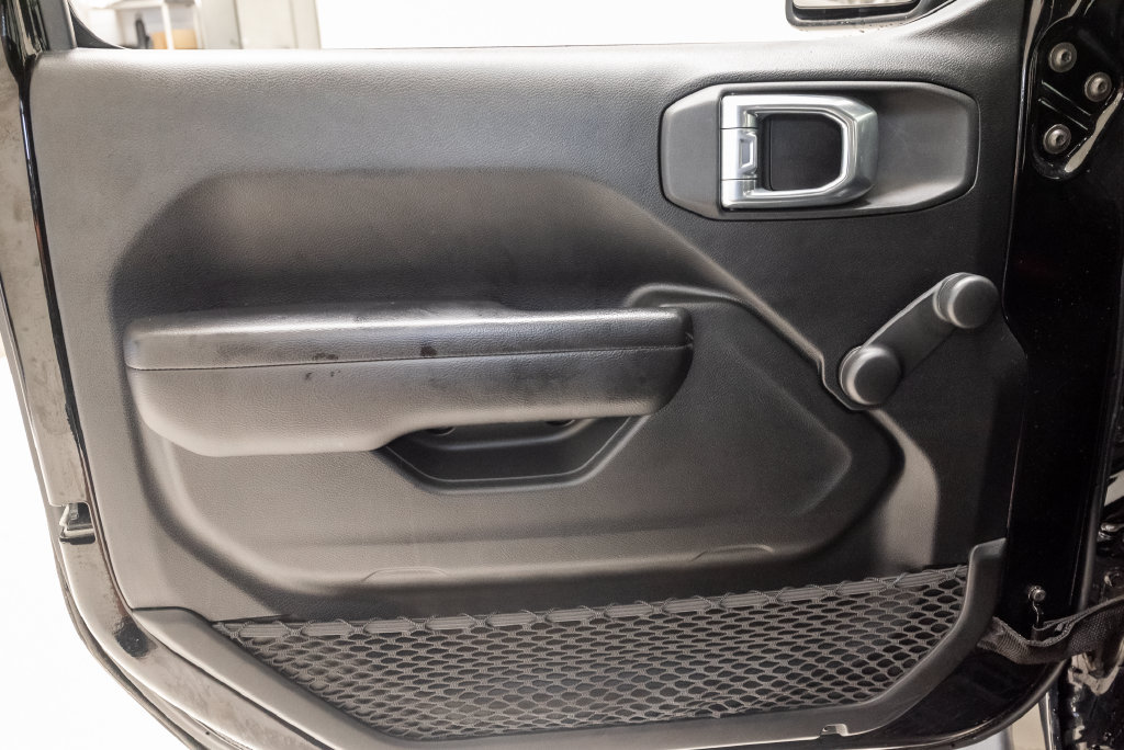 Used 2021 Jeep Wrangler Sport AWD/4WD image 12