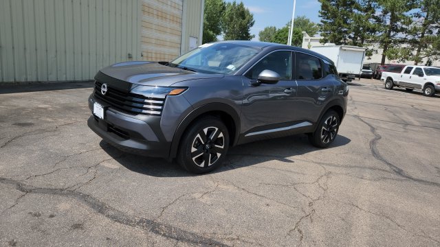 Used 2025 Nissan Kicks SV AWD/4WD image 4