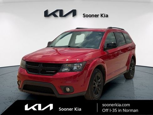 Used 2019 Dodge Journey SE w/ Connectivity Group FWD image 1