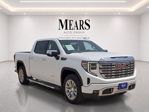 Used 2024 GMC Sierra 1500 Denali w/ Technology Package AWD/4WD image 7
