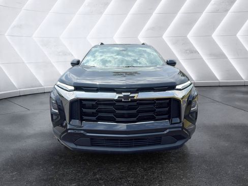 Used 2026 Chevrolet Equinox ACTIV w/ LPO, Floor Liner Package AWD/4WD image 2