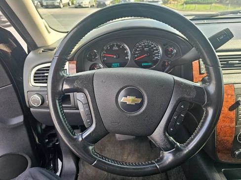 Used 2007 Chevrolet Avalanche LTZ w/ LTZ Preferred Equipment Group RWD image 27