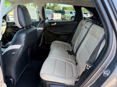 Certified 2021 Ford Escape SEL AWD/4WD image 16