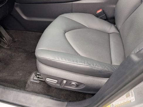 Used 2024 Toyota Grand Highlander XLE image 24