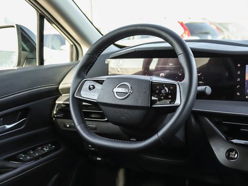 Used 2025 Nissan Murano SV AWD/4WD image 15