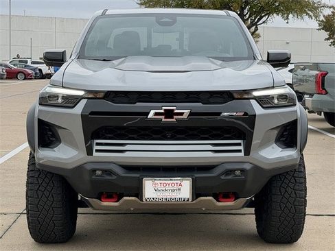 Used 2024 Chevrolet Colorado ZR2 w/ Technology Package image 8