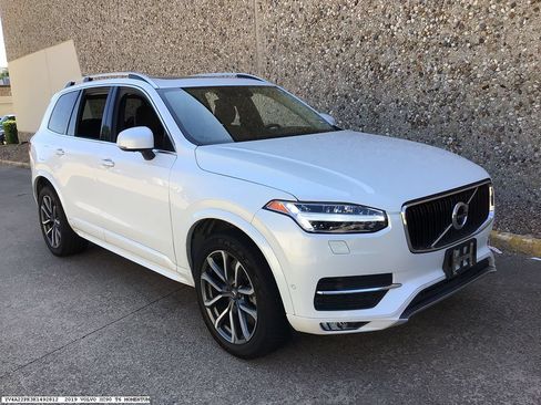 Used 2019 Volvo XC90 T6 Momentum w/ Advanced Package AWD/4WD image 3
