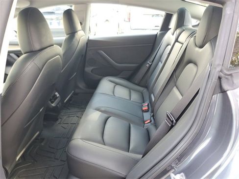 Used 2023 Tesla Model 3 Standard Range image 10