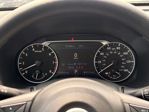 Used 2025 Nissan Altima 2.5 SV FWD image 14