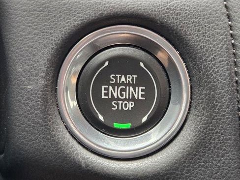Used 2023 GMC Yukon SLT RWD image 31