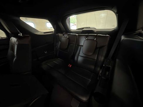 Used 2023 Ford Explorer Platinum w/ Technology Package AWD/4WD image 26