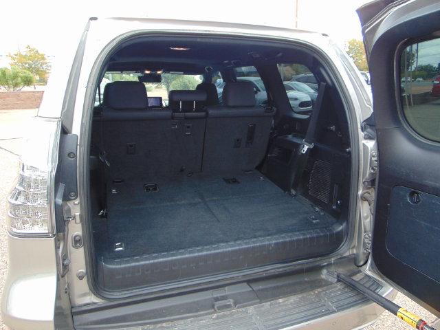 Used 2022 Lexus GX 460 Premium w/ Premium Package AWD/4WD image 25