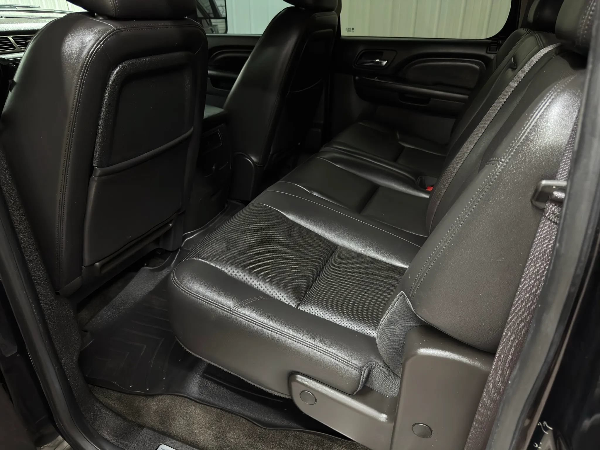 Used 2012 GMC Sierra 2500 Denali w/ Suspension Package, Off-Road AWD/4WD image 11