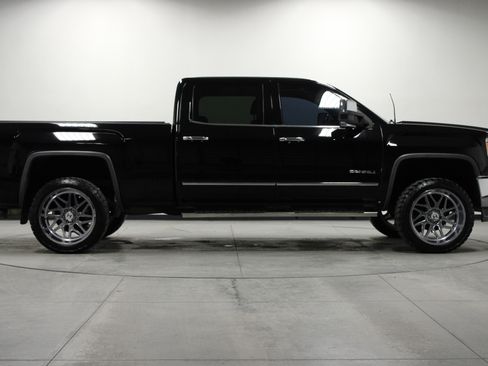 Used 2014 GMC Sierra 1500 Denali image 3