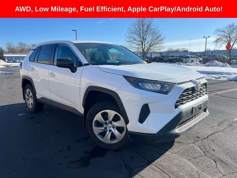 Used 2022 Toyota RAV4 LE image 1