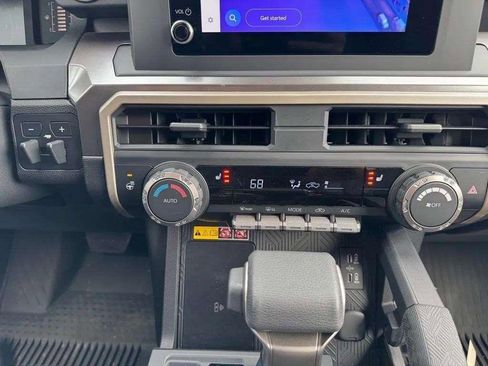 Used 2024 Toyota Tacoma SR5 image 21