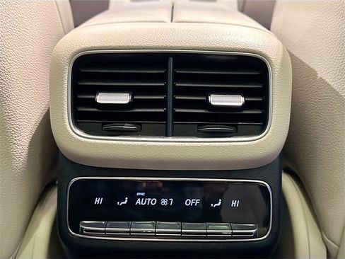 Used 2022 Mercedes-Benz GLS 450 4MATIC w/ AMG Line Exterior image 27