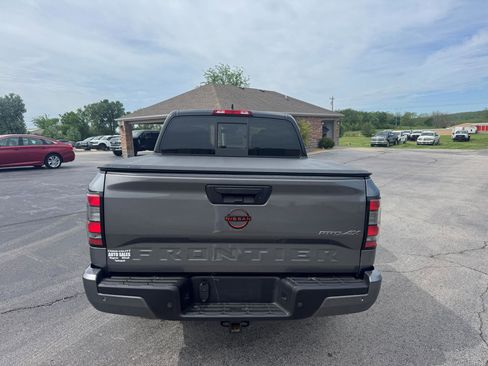 Used 2022 Nissan Frontier PRO-4X image 5