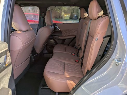 New 2026 Mitsubishi Outlander SEL FWD image 13