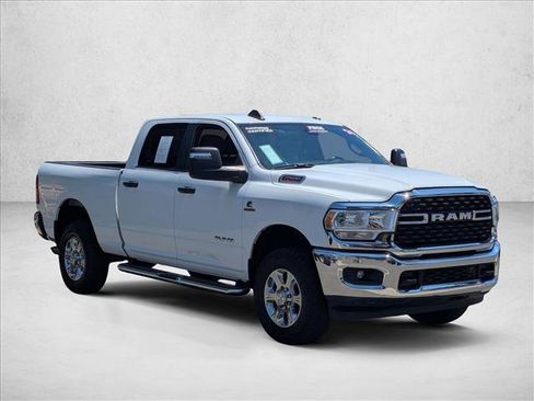 Used 2024 RAM 2500 Big Horn AWD/4WD image 3