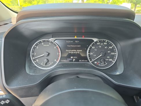 Used 2022 Nissan Rogue SV FWD image 18