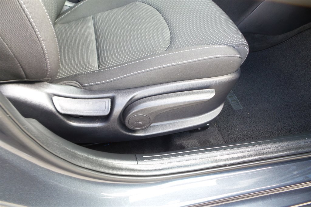 Used 2020 Kia Forte LXS FWD image 24