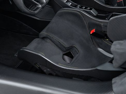 Used 2019 McLaren Senna image 61