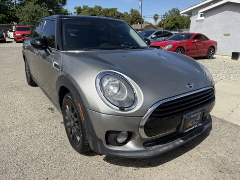 Used 2016 MINI Cooper Clubman FWD image 3