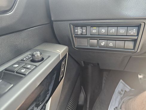 Used 2022 Toyota Tundra Limited image 24