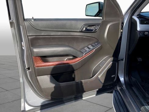 Used 2019 GMC Yukon SLT AWD/4WD image 22