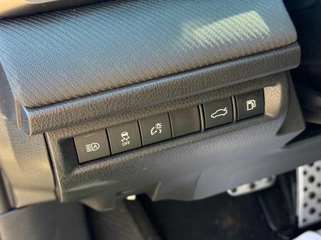 Used 2026 Toyota Camry SE FWD image 19