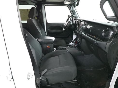 Used 2022 Jeep Gladiator Sport AWD/4WD image 34
