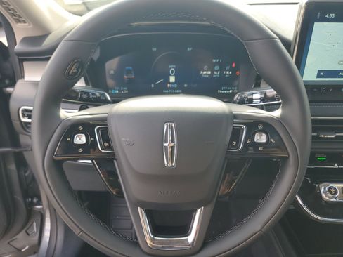 New 2026 Lincoln Corsair Premiere image 16