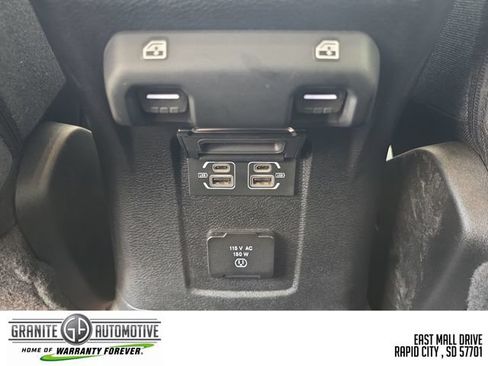 Used 2024 Jeep Wrangler Unlimited Sahara AWD/4WD image 35
