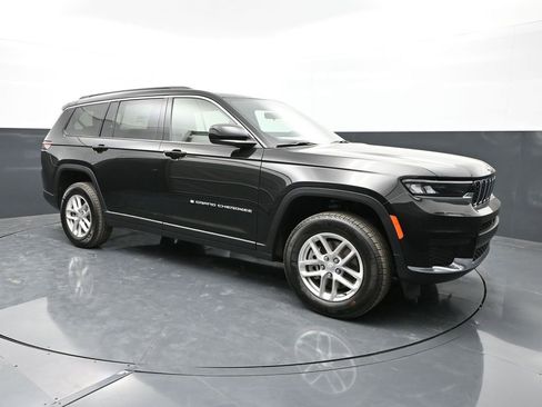 New 2026 Jeep Grand Cherokee L Laredo w/ MOPAR Finishing Package AWD/4WD image 5