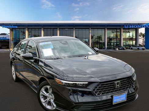 Certified 2025 Honda Accord LX image 1