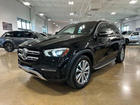 Used 2020 Mercedes-Benz GLE 350 w/ Premium Package image 3