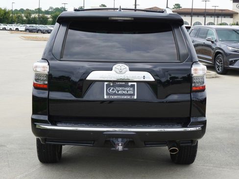 Used 2019 Toyota 4Runner Limited AWD/4WD image 7