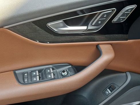 Used 2018 Audi Q7 3.0T Premium Plus image 17