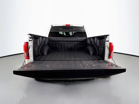 Used 2017 Ford F150 Lariat w/ Equipment Group 502A Luxury AWD/4WD image 28