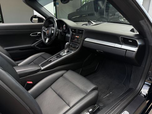 Used 2017 Porsche 911 Carrera S image 36