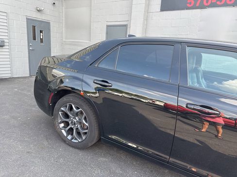 Used 2016 Chrysler 300 S image 9