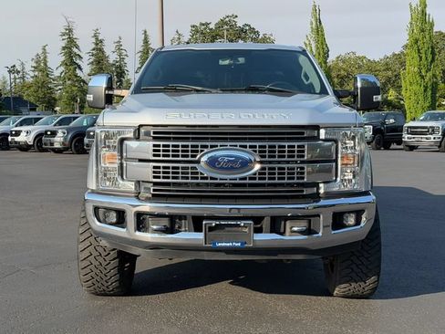 Used 2018 Ford F350 Lariat w/ Chrome Package AWD/4WD image 9