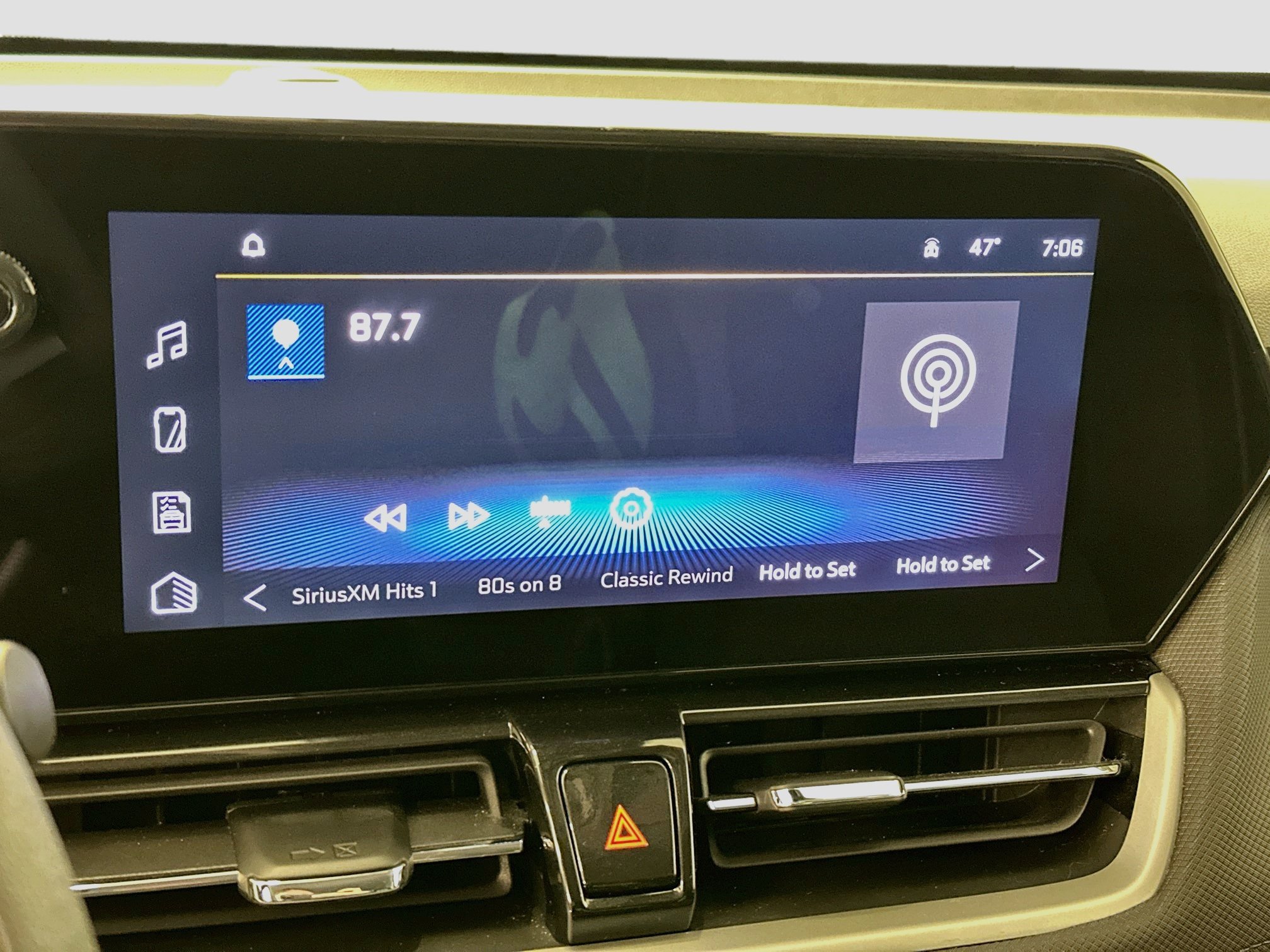 Used 2025 Chevrolet TrailBlazer LT AWD/4WD image 21