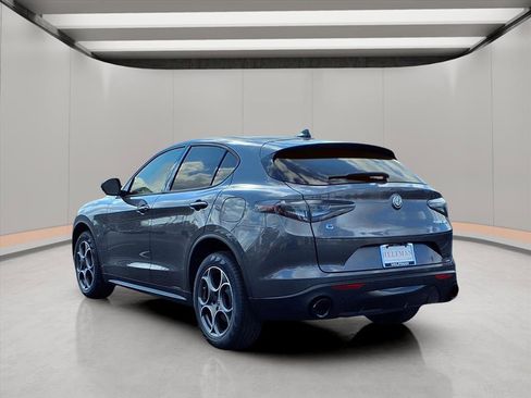 New 2025 Alfa Romeo Stelvio Sprint image 4