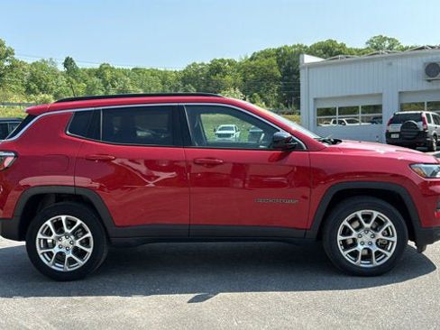 Certified 2023 Jeep Compass Latitude AWD/4WD image 5