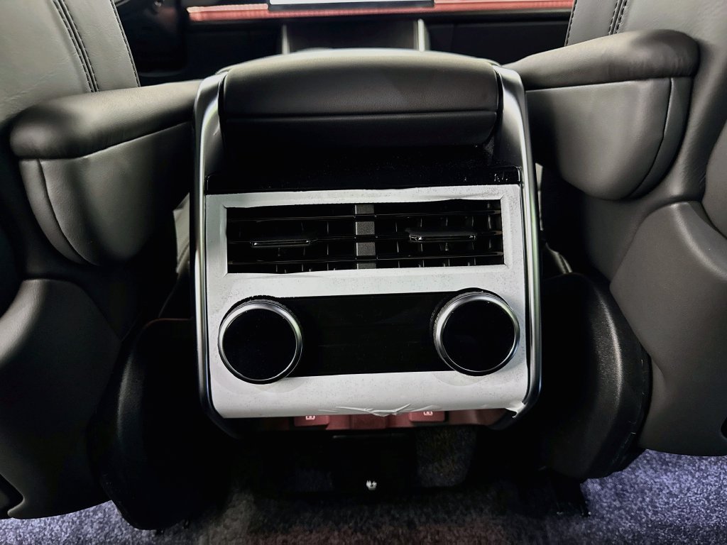 New 2027 Land Rover Range Rover SE AWD/4WD image 26